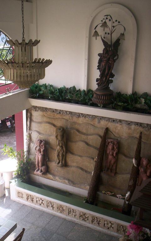 Baankhunmae Apartment Bangkok Bagian luar foto